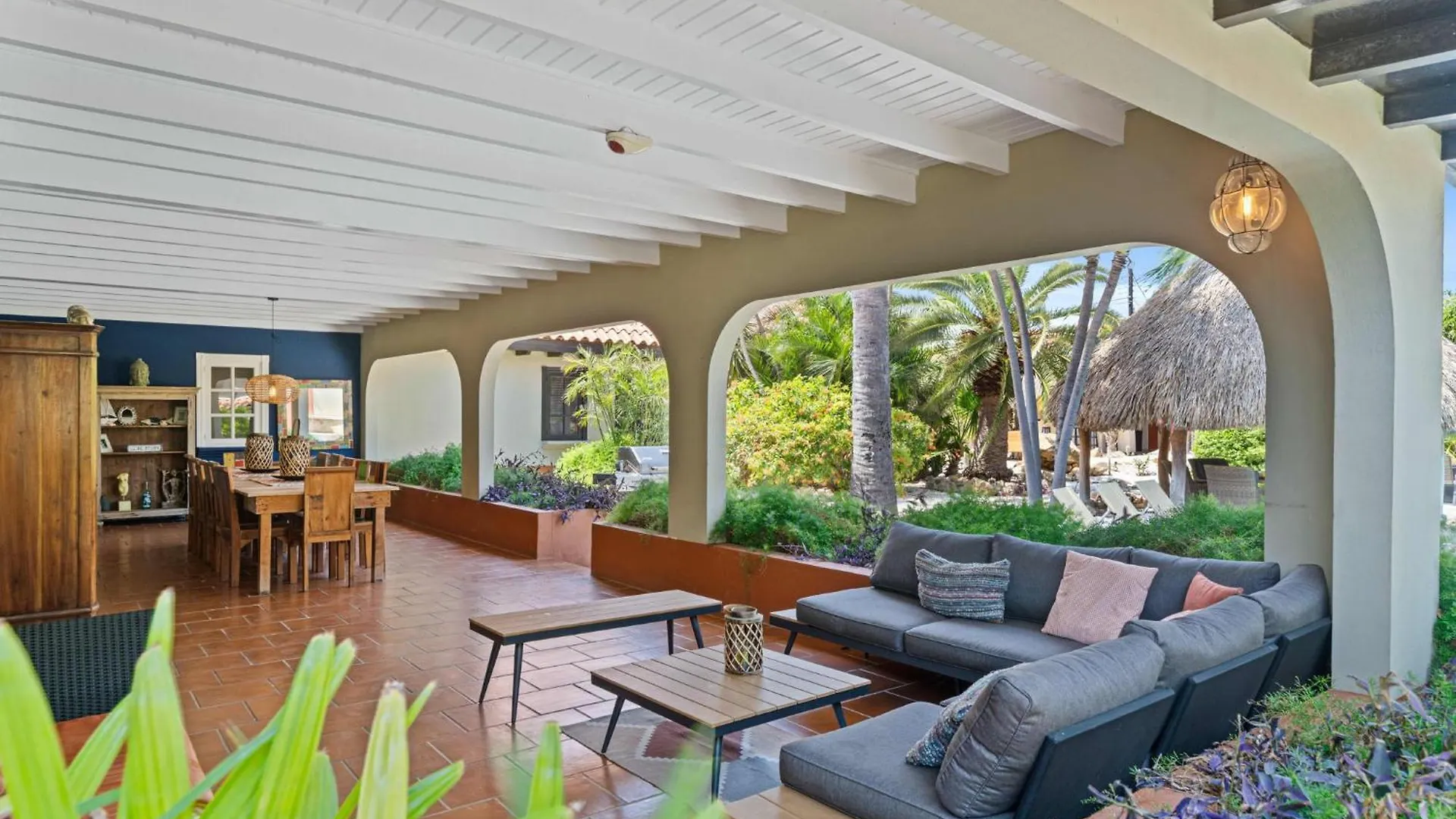 Pool Villajacuzzifree Utilities3Minpalm Beach Noord Villa